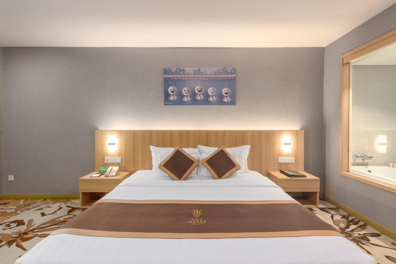The Reed Hotel Нин Бин Екстериор снимка