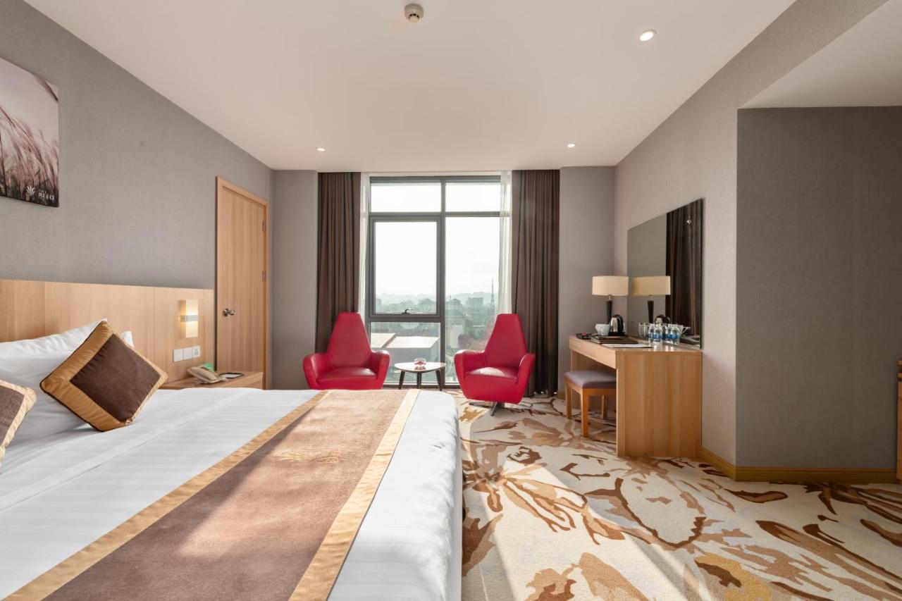 The Reed Hotel Нин Бин Екстериор снимка