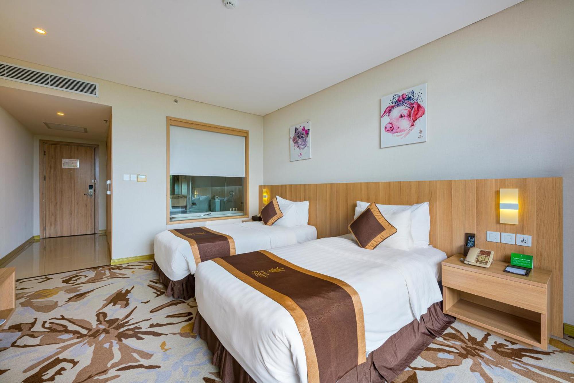 The Reed Hotel Нин Бин Екстериор снимка